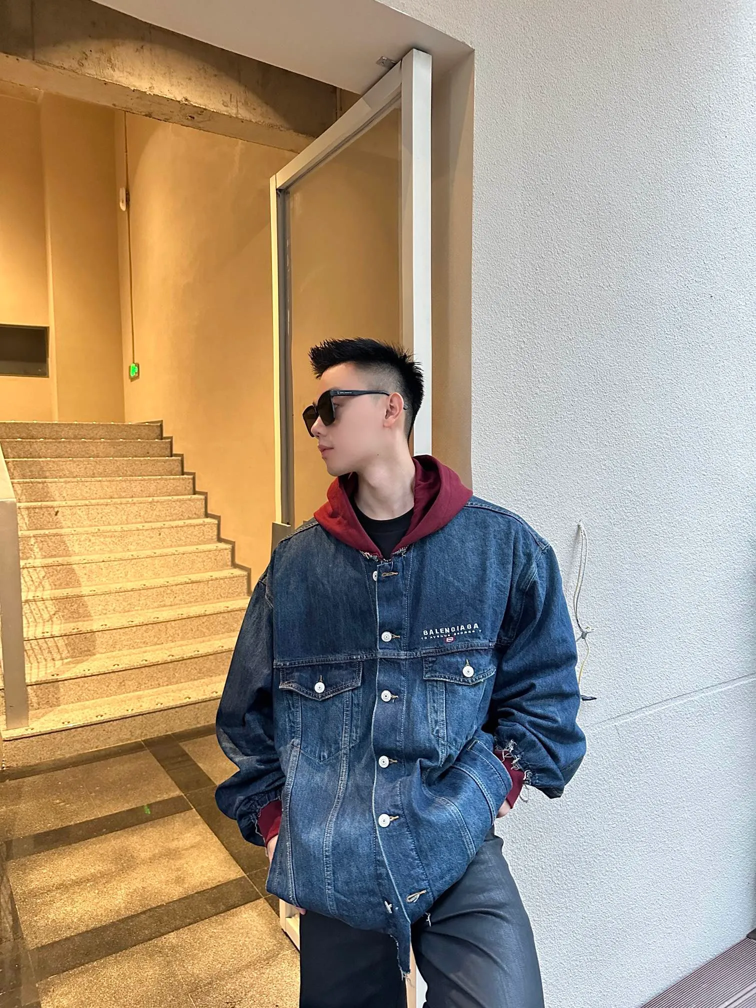 Upper body renderings P300